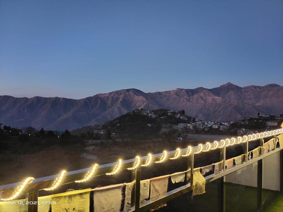Icebergs Mussoorie - A Boutique Stay And 24 Hrs Roof Top Cafe Extérieur photo