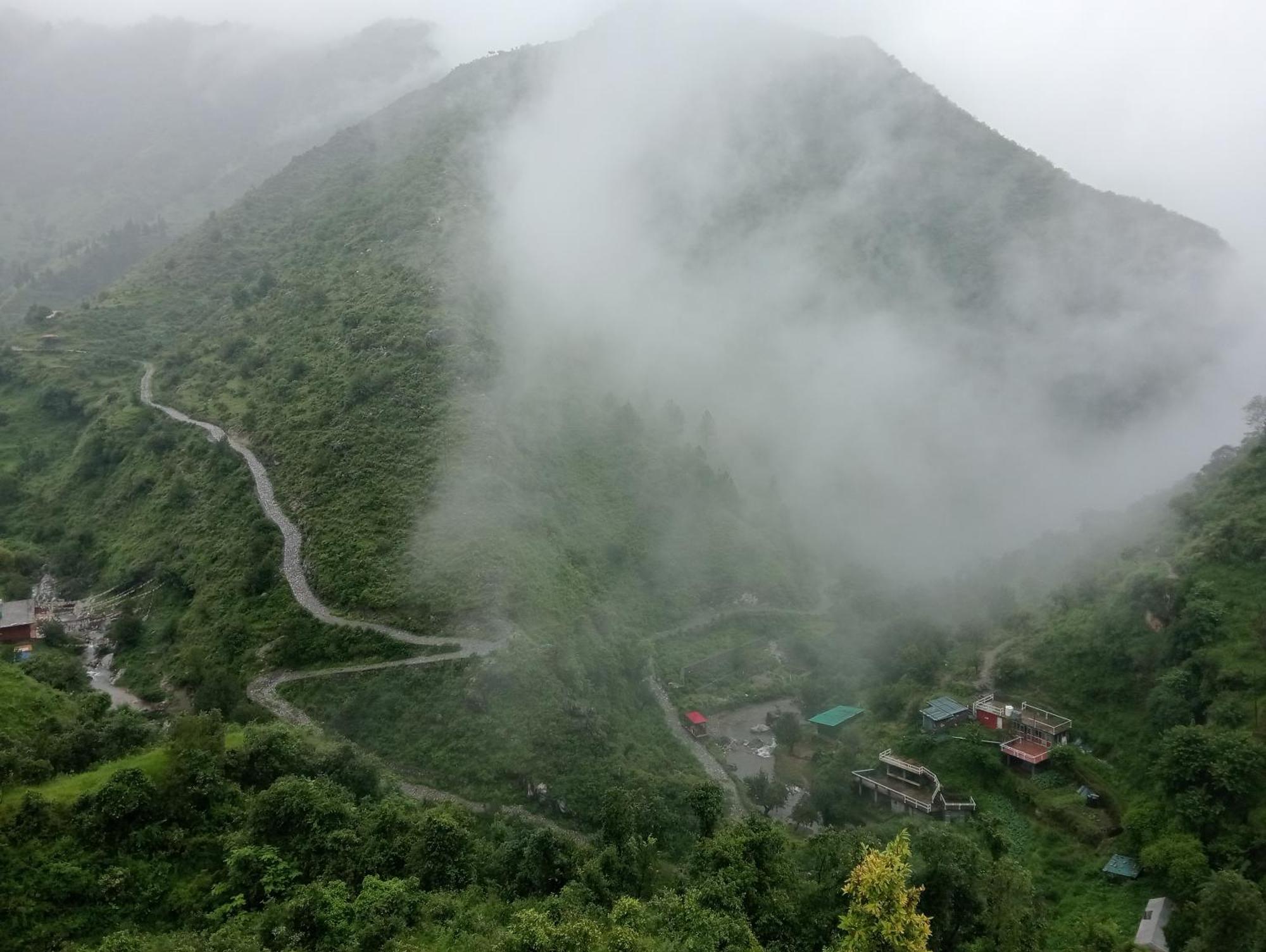Icebergs Mussoorie - A Boutique Stay And 24 Hrs Roof Top Cafe Extérieur photo