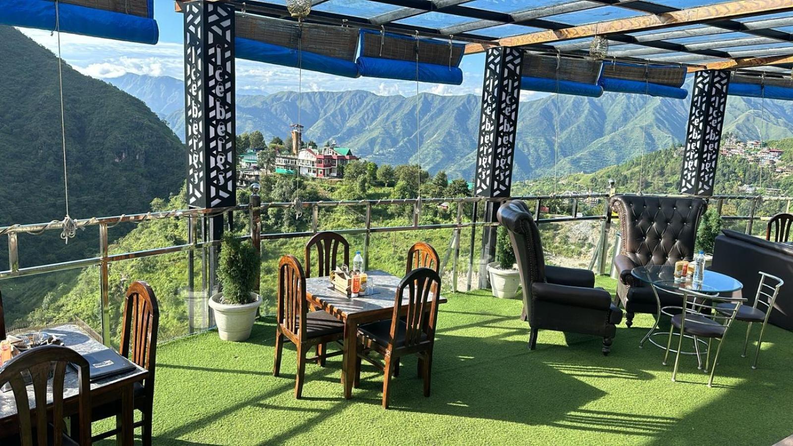 Icebergs Mussoorie - A Boutique Stay And 24 Hrs Roof Top Cafe Extérieur photo